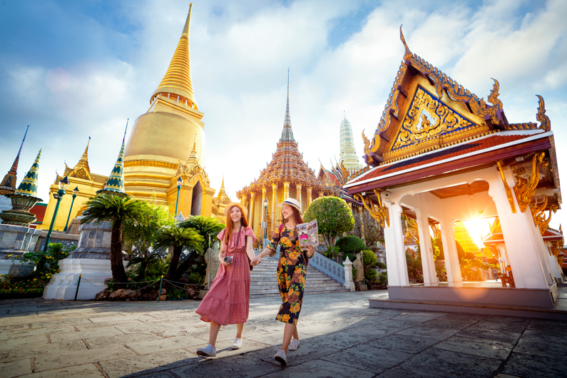 16. Wat Pho temple at twilight, Bangkok, Thailand